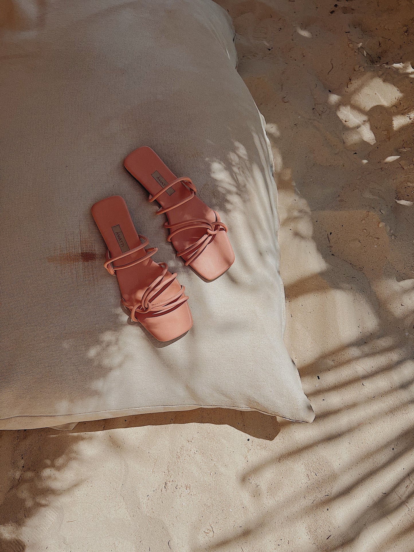 SANDALIAS ROSADAS EN CUERO